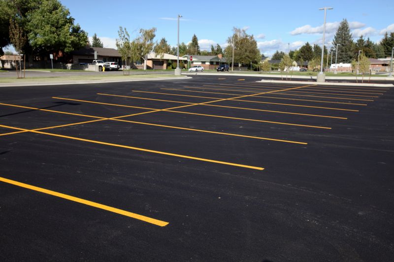 Commercial Parking Lot Sealing in Miami Dade County, FL